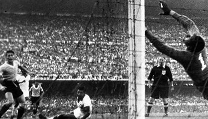 “Tan sólo tres personas, con un único gesto, han hecho callar a un Maracaná con 200.000 espectadores: Frank Sinatra, el Papa Juan Pablo II y yo”.