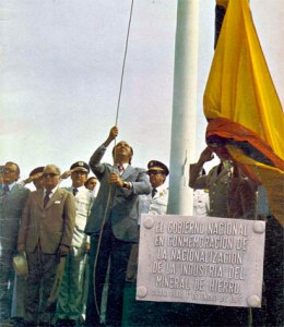Foto 1975 El Presidente Pérez nacionalizó el hierro