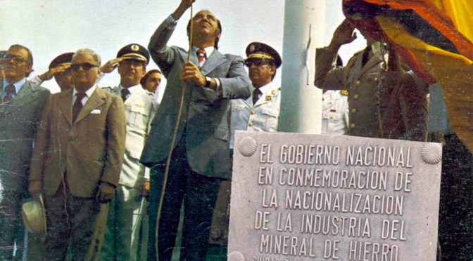 Foto 1975 El Presidente Pérez nacionalizó el hierro